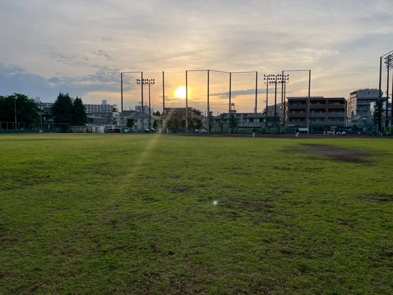 毎年彩夏祭のステージが設置される北朝霞公園の野球場