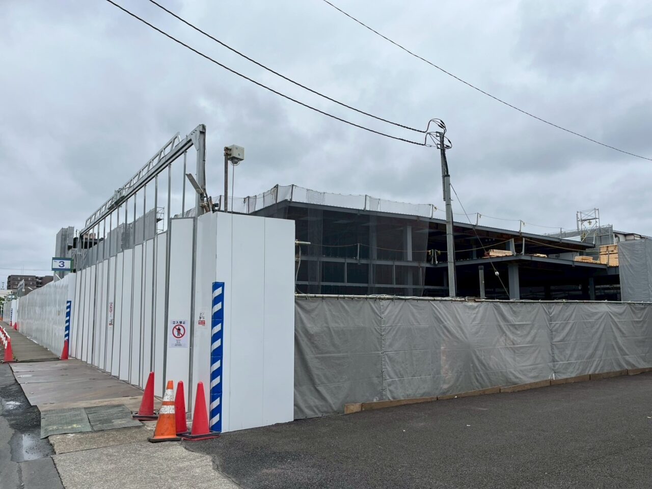 和光市下新倉に建設中のオーケー和光下新倉店（仮称）の建設現場