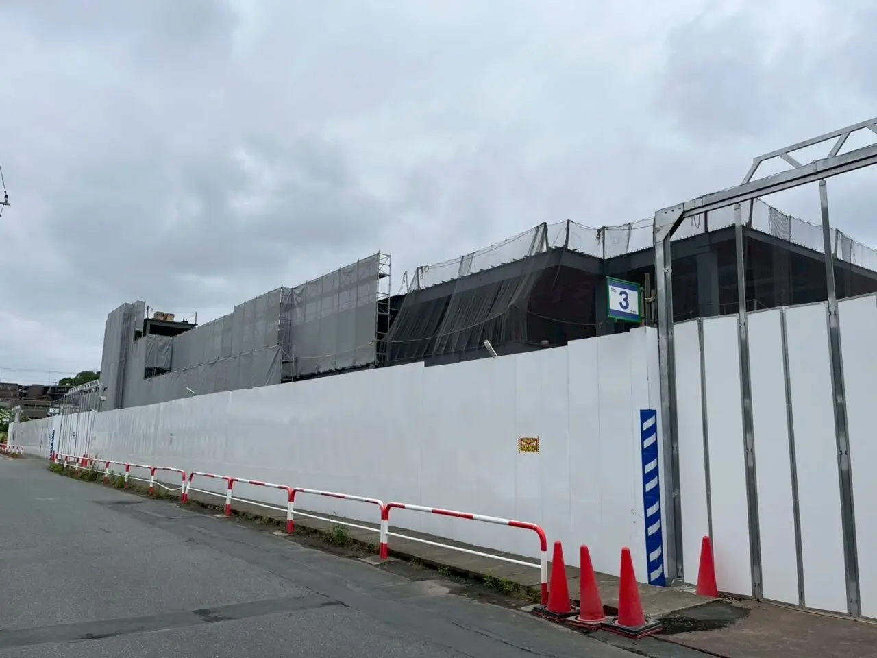 和光市下新倉に建設中のオーケー和光下新倉店（仮称）の工事現場