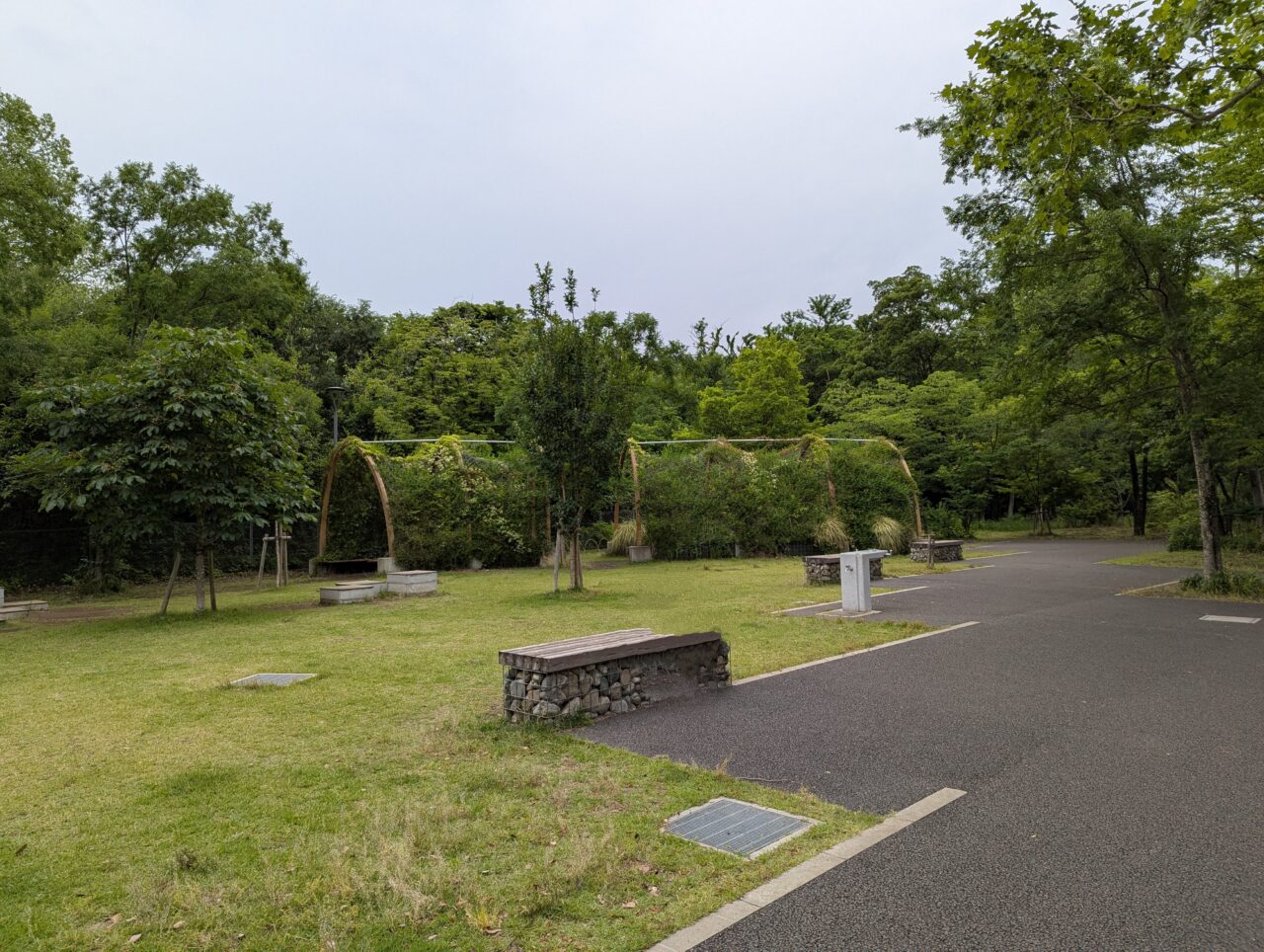 朝霞市シンボルロード中央広場