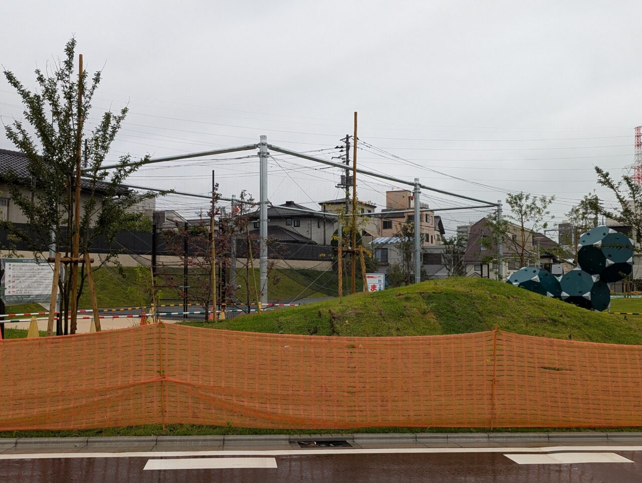 朝霞市宮戸に建設中の仮称宮戸二丁目公園のボール遊び可能エリア