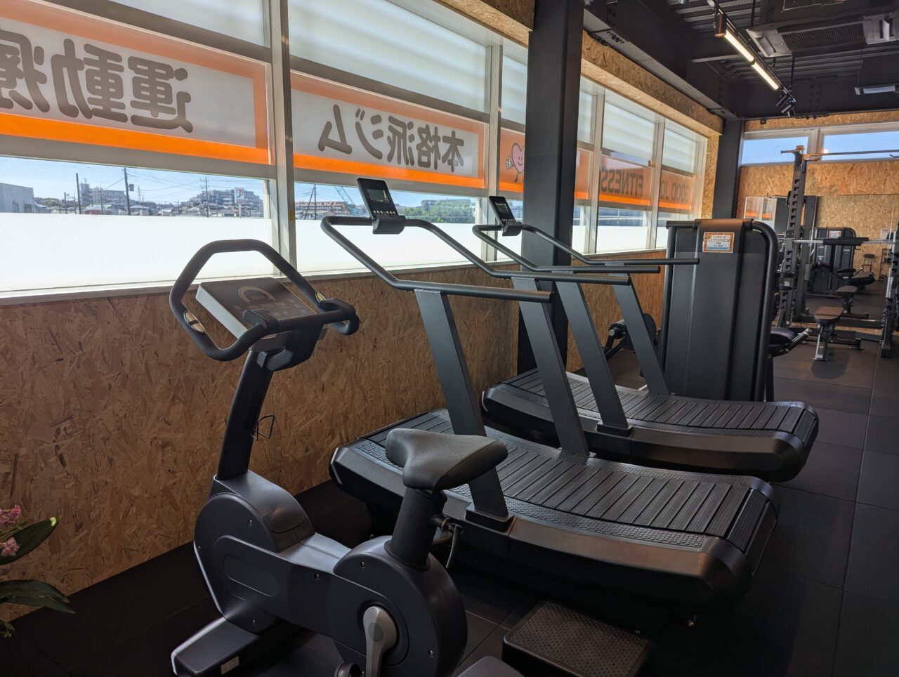 朝霞市溝沼にあるGOODJOBFITNESSの内部の様子