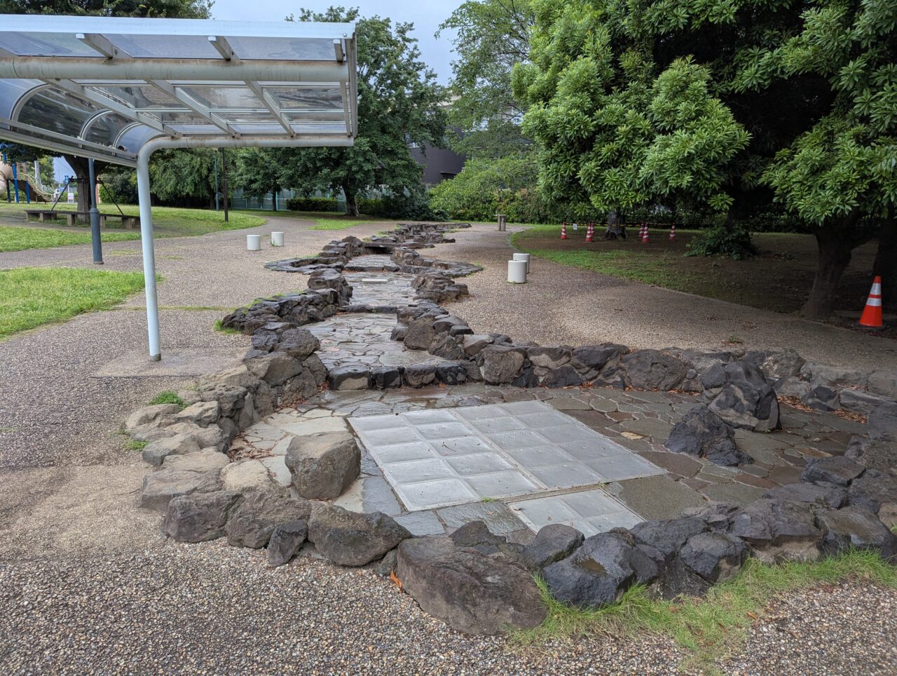 和光市丸山台にあるせせらぎ公園の遊水施設