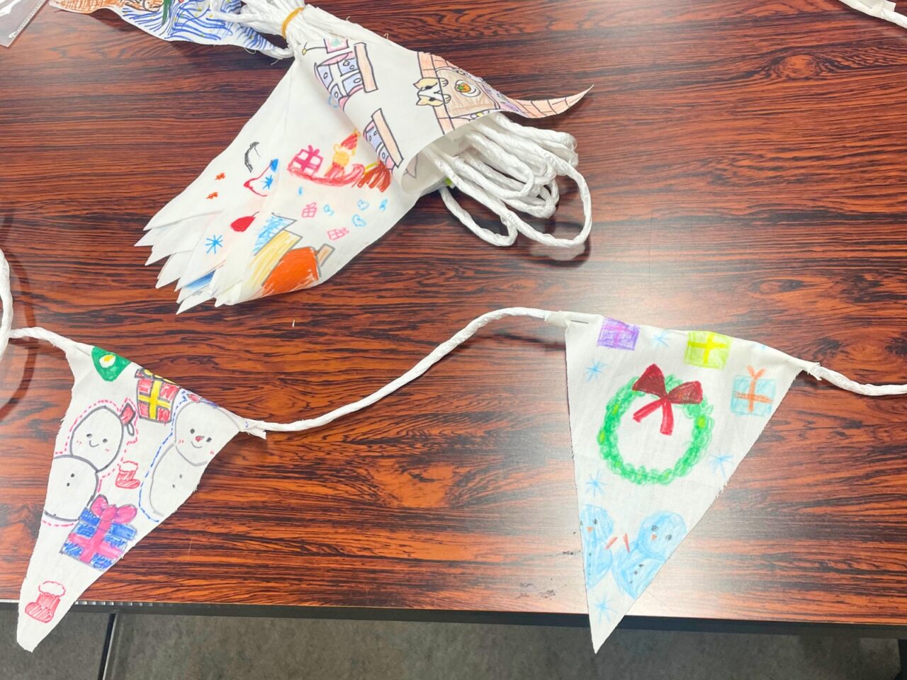 和光市広沢で行われるWAKOクリスマスフェスティバルの準備の様子