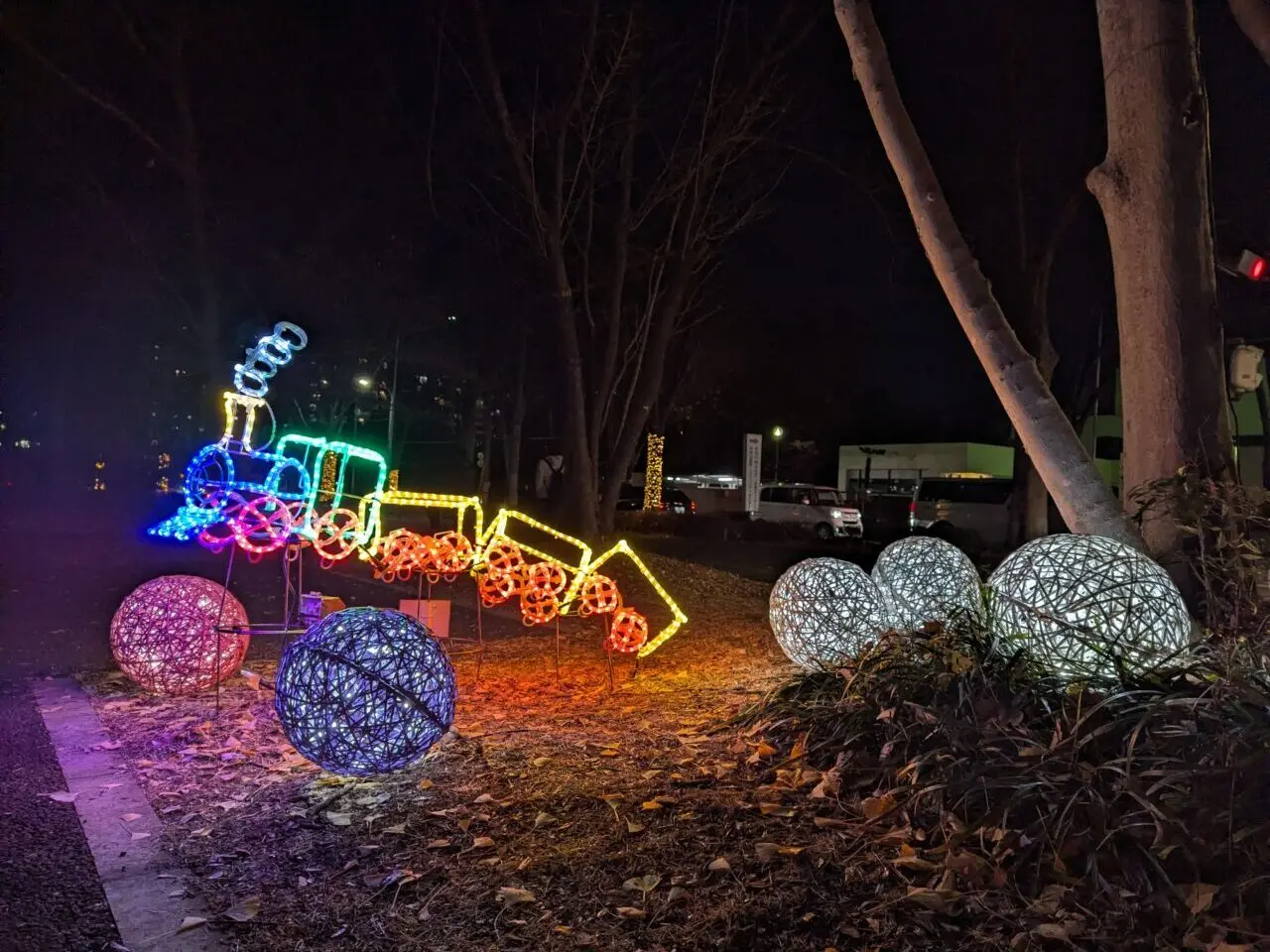 朝霞市シンボルロード周辺で行われている冬のあかりテラス2025のイルミネーション