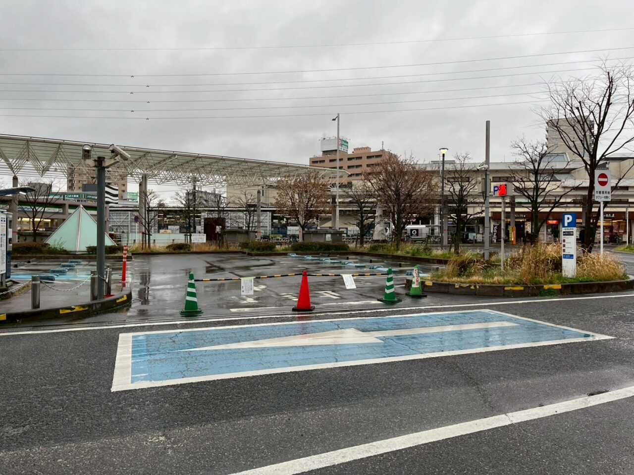 東武東上線朝霞駅東口広場駐車場の閉鎖中の様子