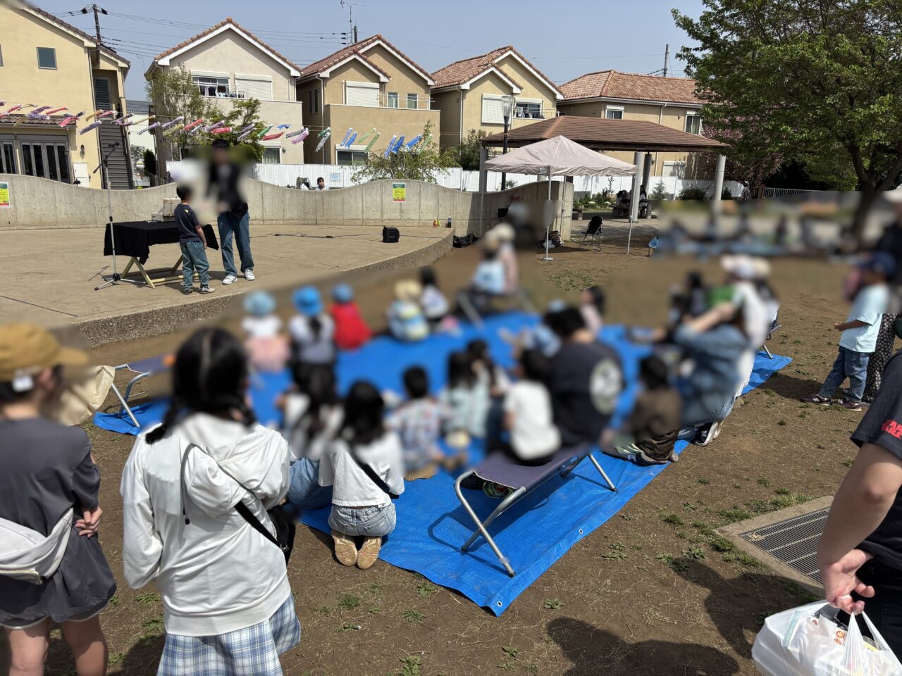 和光市南にある越後山中央公園で行われる越後山マルシェの様子