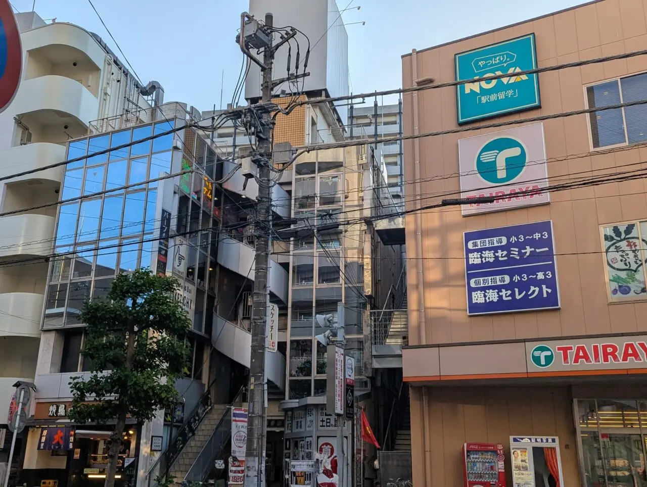 朝霞市から志木市へ移転予定のGATECAMPBURGERが入居予定のビルの外観